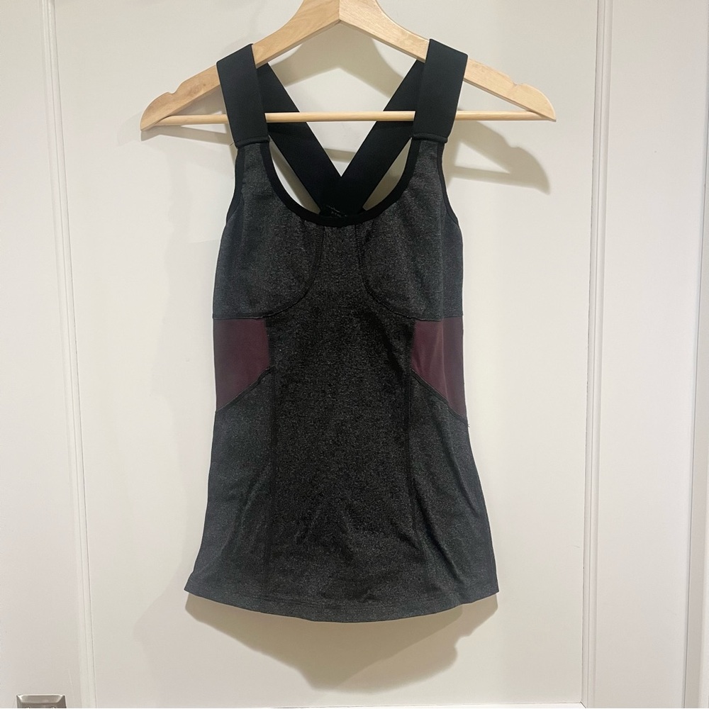 ⭐️ Beyond Yoga Criss Cross Back Workout Tank Built In Bra